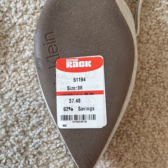 NEW Calvin Klein Women's Cream Pointed Flats - Picture 5 of 5